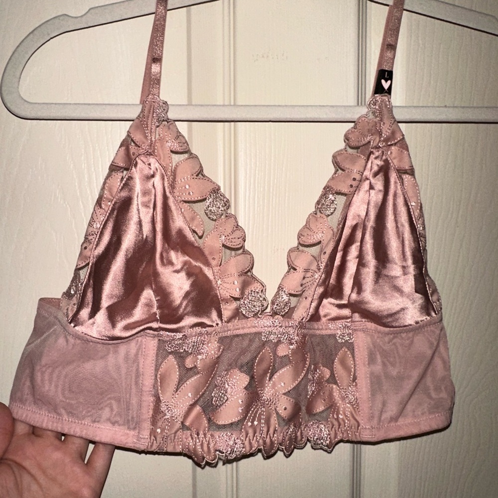 Victoria's Secret Pink Floral Lace Bralette L feminine lingerie intimate
